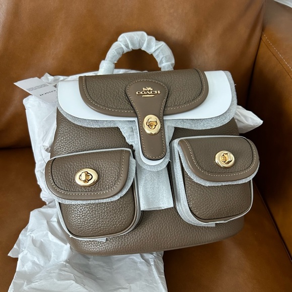 Coach Hadley Backpack - Picture 2 of 12